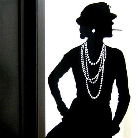 gabrielle chanel silhouette history